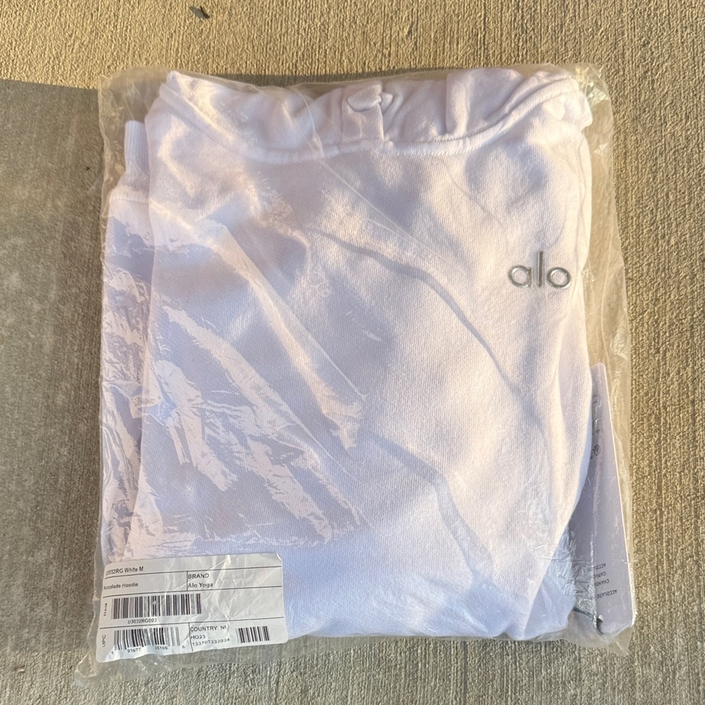 ALO Yoga Women's White Hoddie with Front Pocket